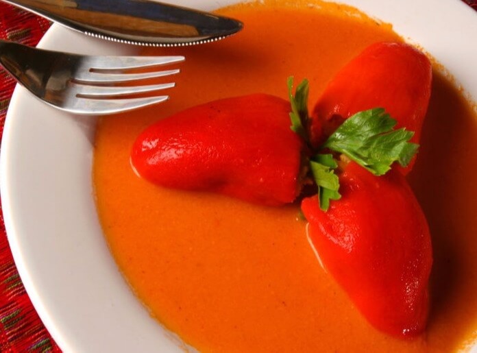 Pimientos del Piquillo Rellenos de Bacalao en Mesón del Cid